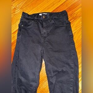 Black skinny jeans